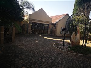 1 ha Farm in Bredell AH