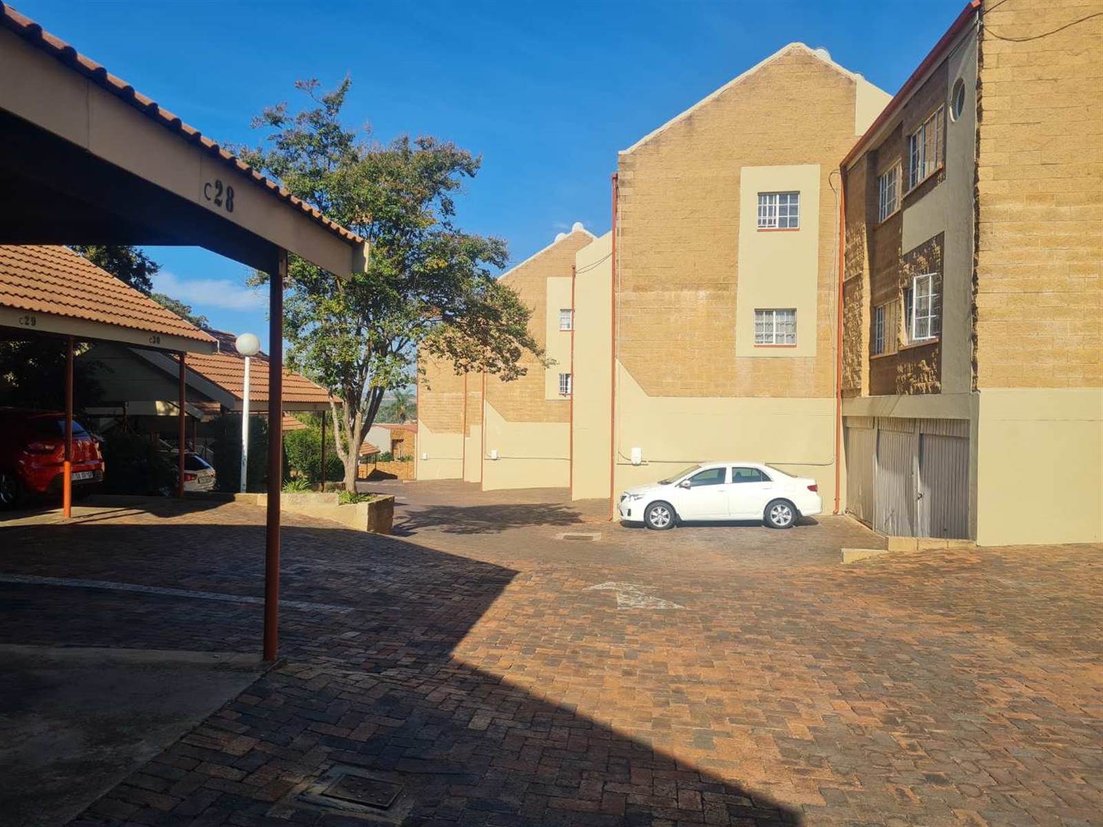 2 Bed Townhouse in Centurion CBD photo number 1