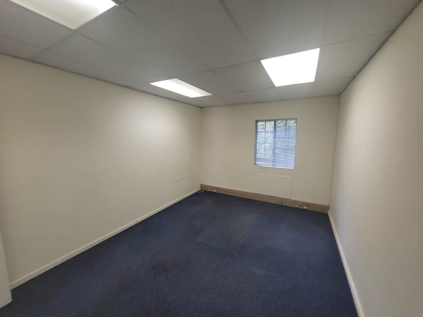 32  m² Commercial space in Kempton Park Central photo number 8