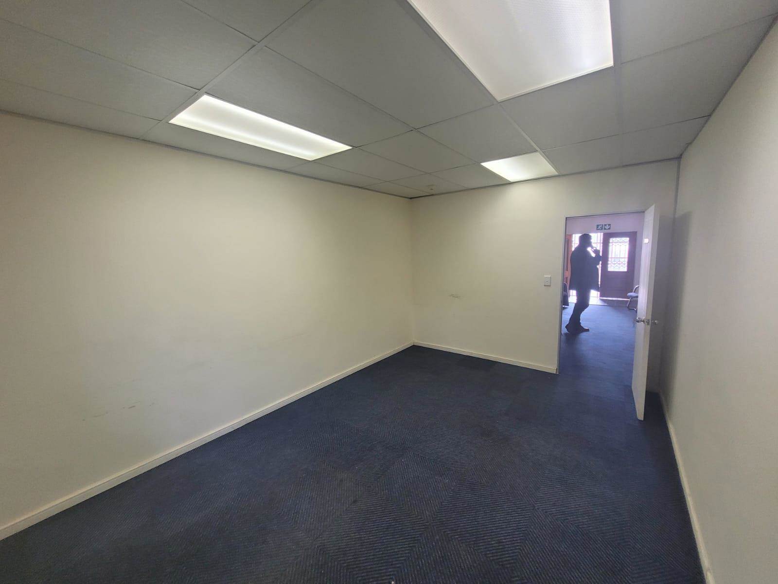 32  m² Commercial space in Kempton Park Central photo number 1
