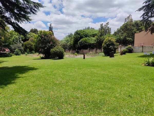330 m² Land available in Bedfordview