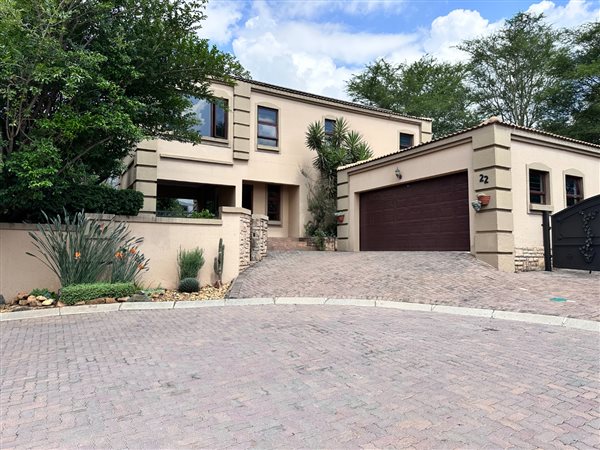 3 Bedroom Townhouse 3 Bedroom Townhouse