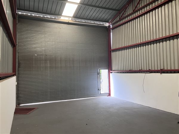 124  m² Commercial space in Illovo Beach