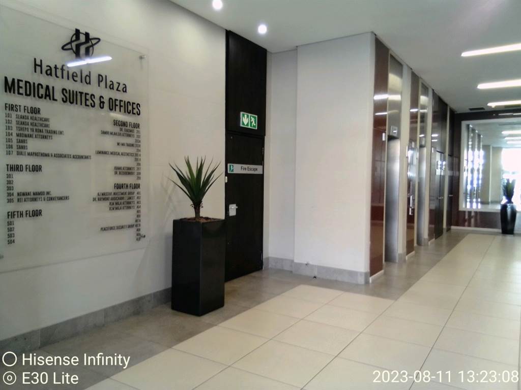 159  m² Office Space in Hatfield photo number 1