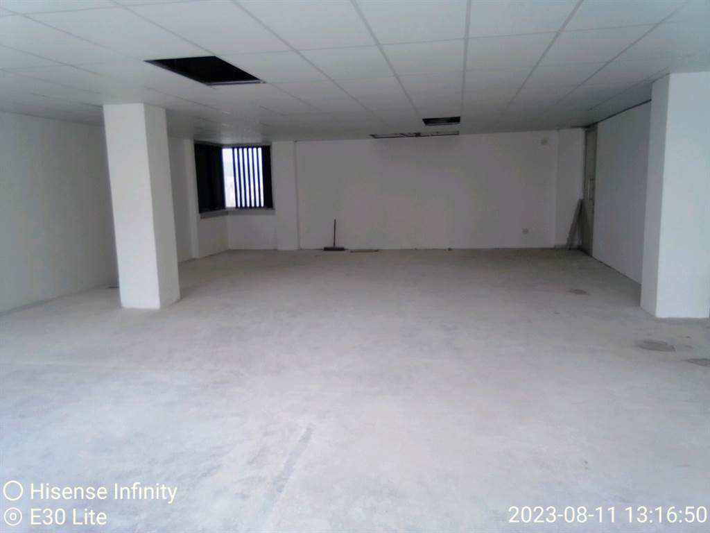 159  m² Office Space in Hatfield photo number 5