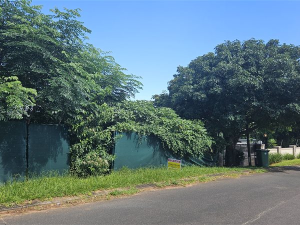 900 m² Land available in Sheffield Beach