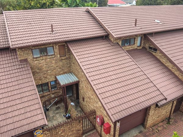 2 Bedroom Duplex 2 Bedroom Duplex