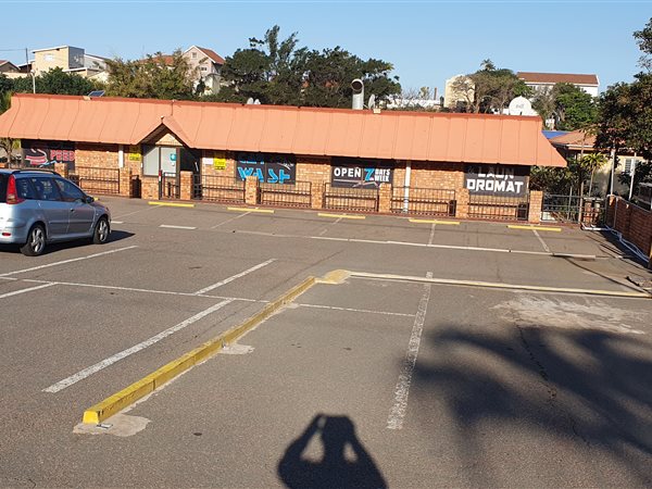 180  m² Commercial space in Bluff