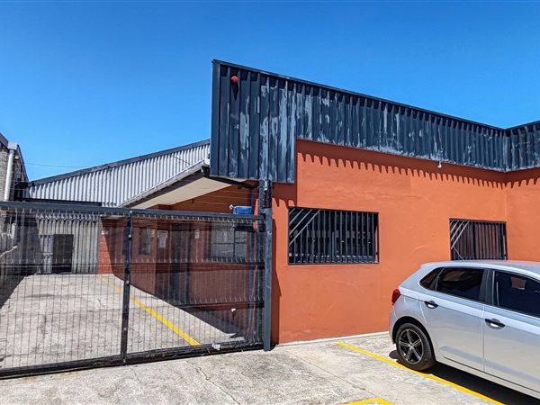 461  m² Industrial space