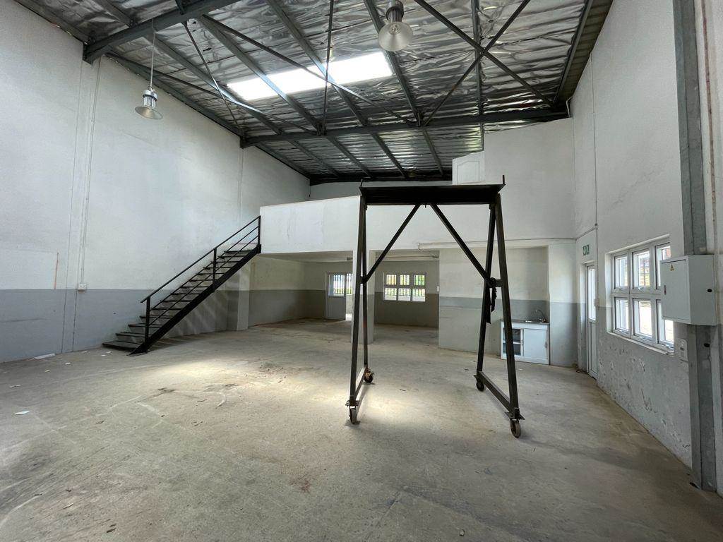 180  m² Industrial space in Cosmo City photo number 6