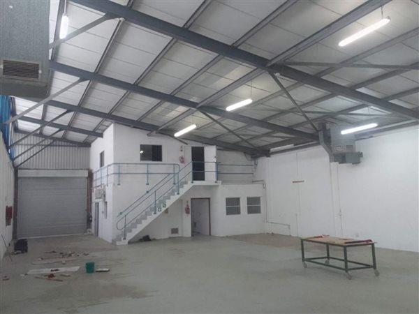 435  m² Industrial space