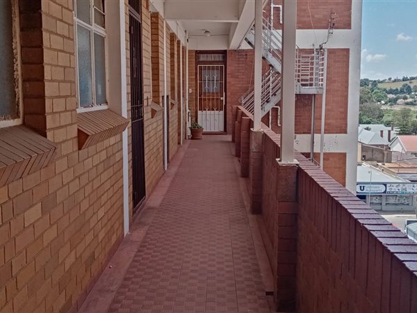 2 Bed Apartment in Krugersdorp Central