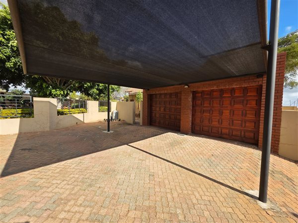 3 Bedroom Townhouse 3 Bedroom Townhouse