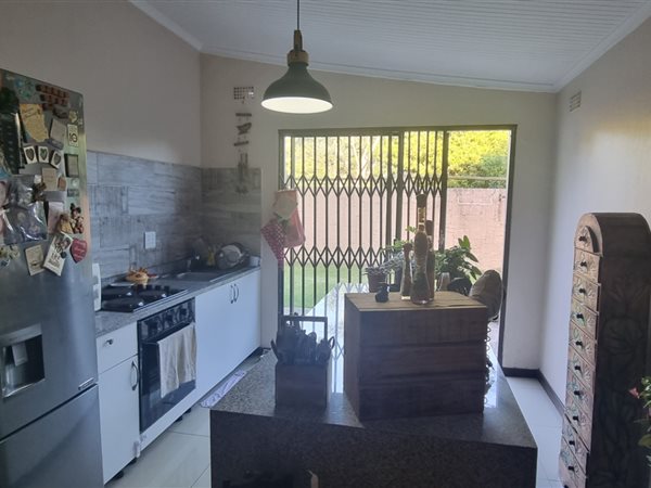 2 Bed House in Bothas Hill