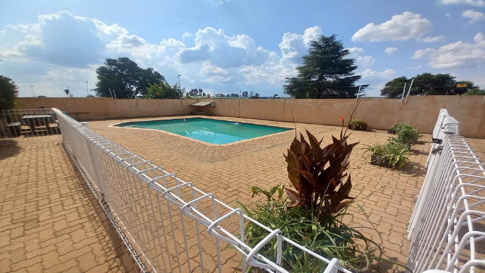 2 Bed Townhouse in Bronkhorstspruit photo number 19