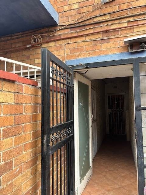 1 Bed Apartment in West Turffontein photo number 4