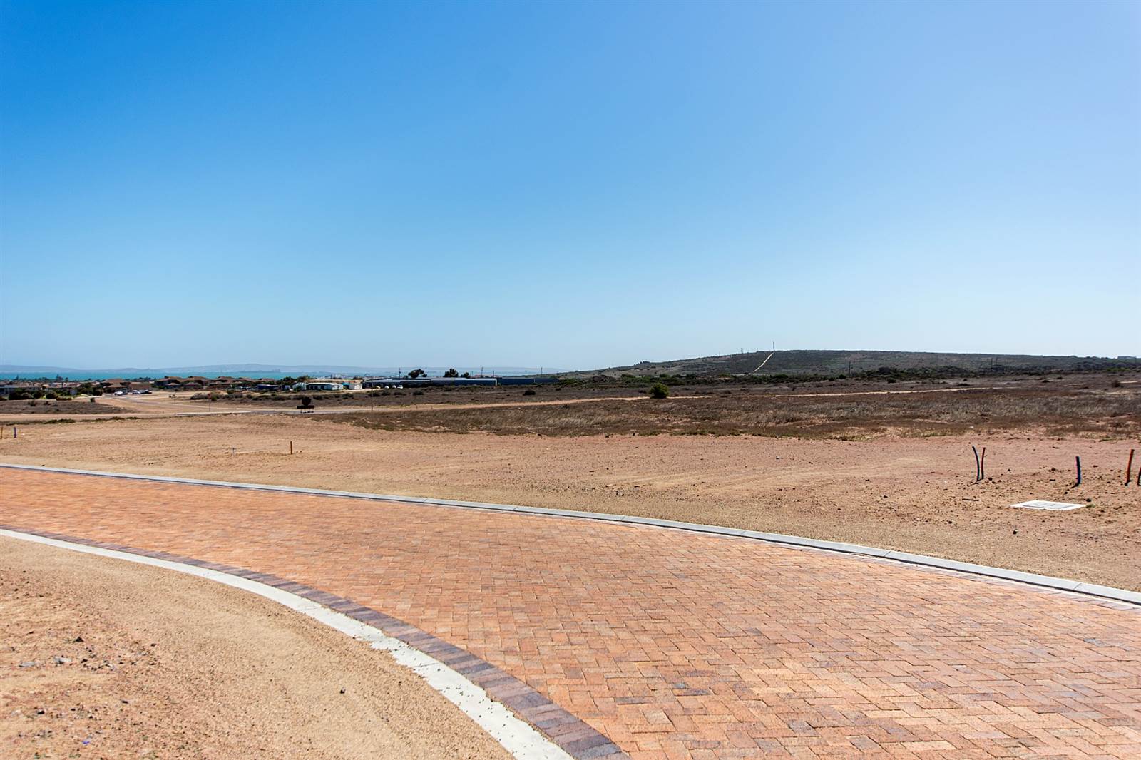 704 m² Land available in Langebaan Country Estate photo number 15