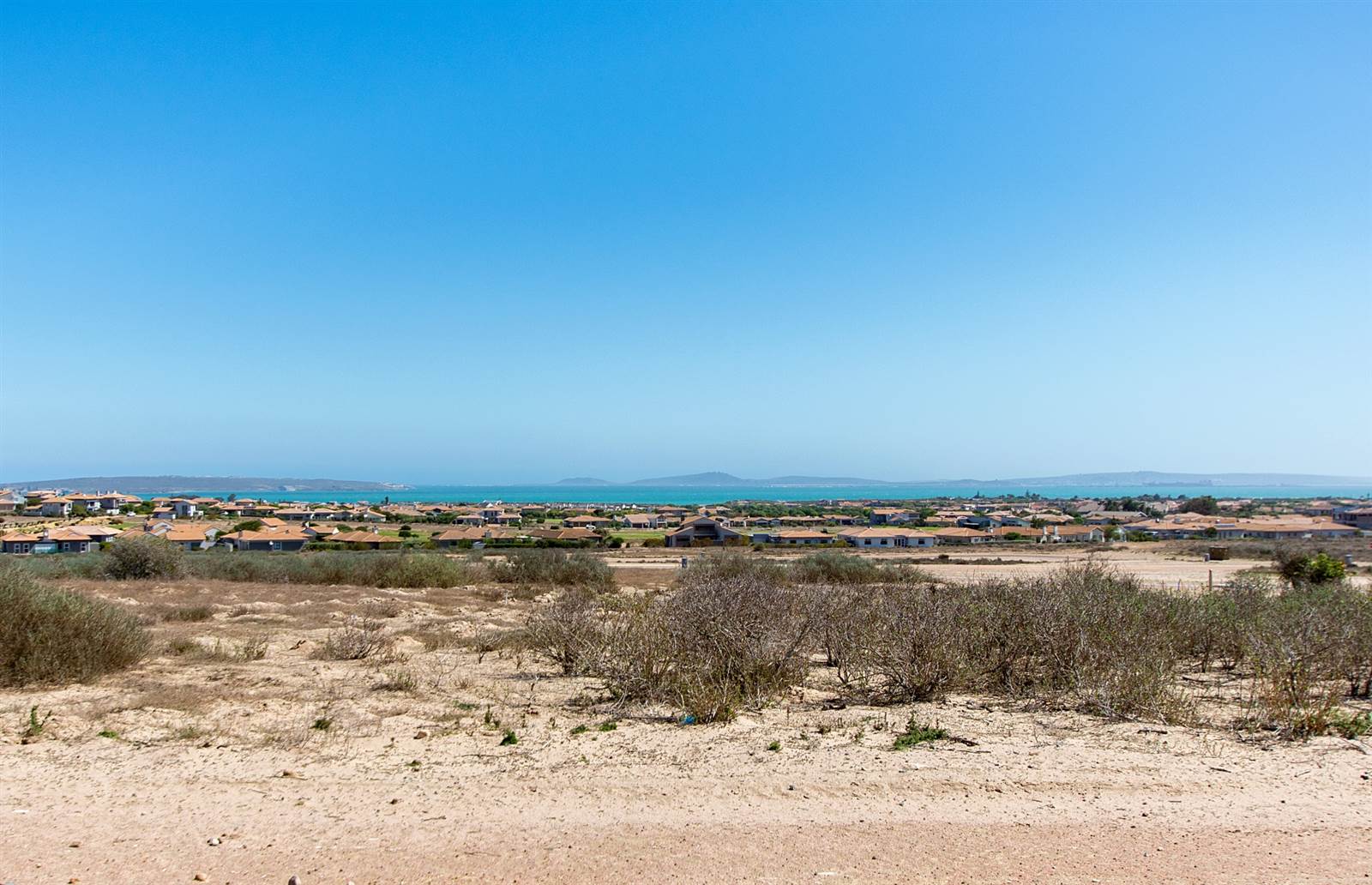 704 m² Land available in Langebaan Country Estate photo number 2