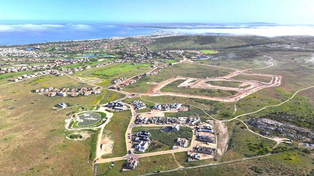 704 m² Land available in Langebaan Country Estate photo number 7