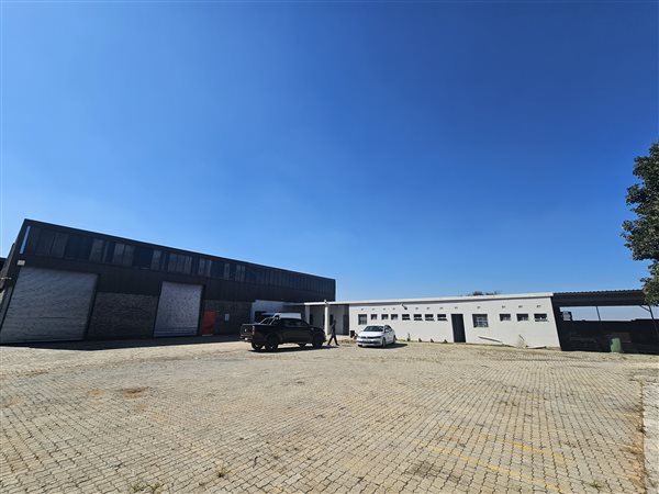 1 750 m² Industrial space 1 750 m² Industrial space