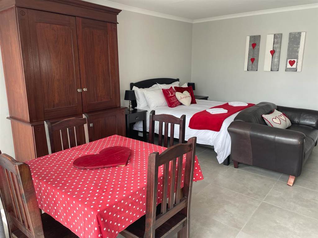 1 Bed Apartment in Myburgh Park photo number 7