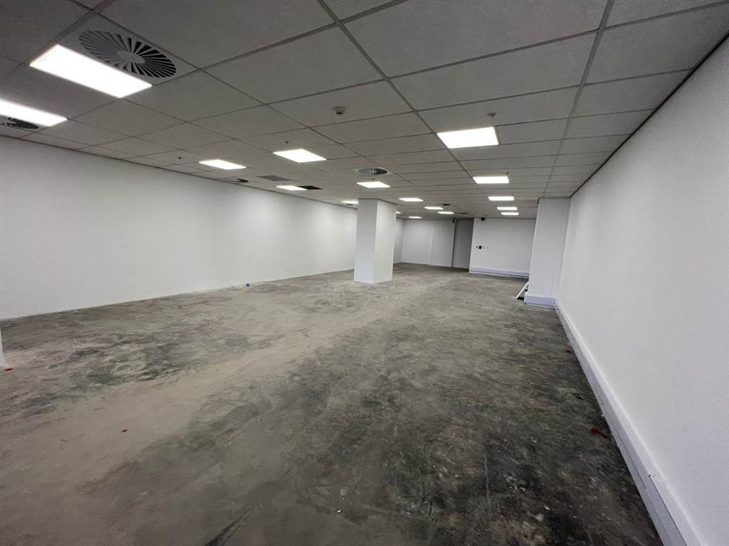 406  m² Commercial space in Illovo photo number 17