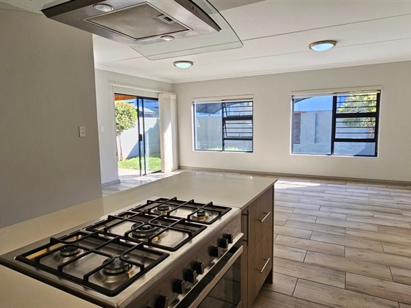 3 Bedroom Apartment 3 Bedroom Apartment