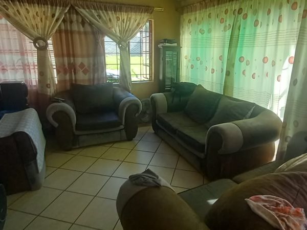 7 Bedroom House 7 Bedroom House