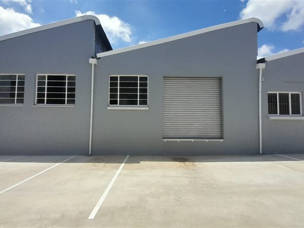 960  m² Industrial space in Pinetown Central