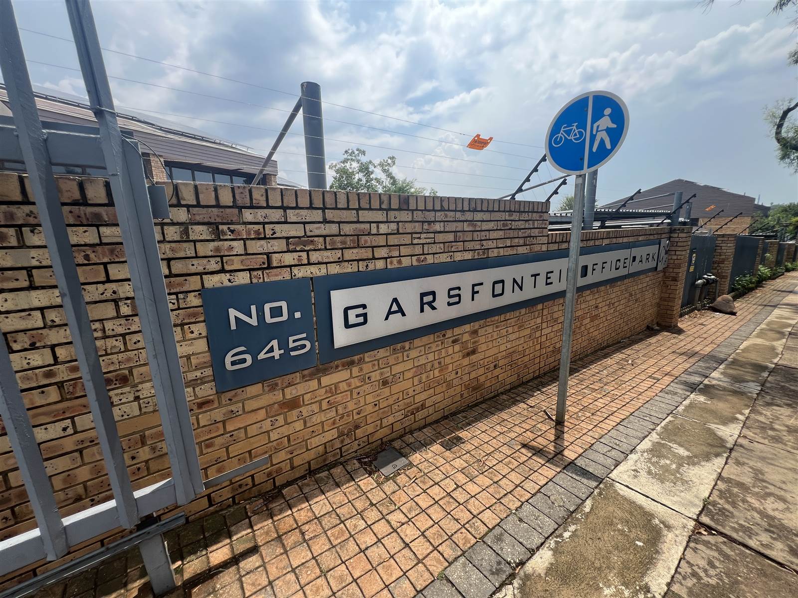 105  m² Commercial space in Garsfontein photo number 1