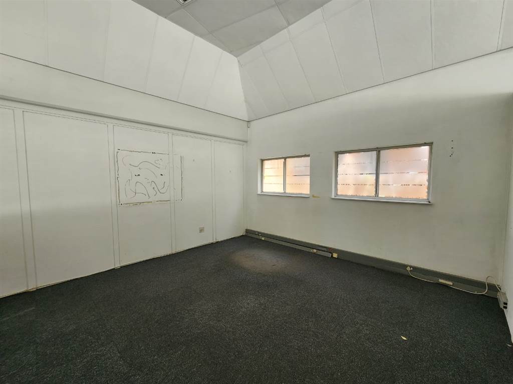 1845  m² Commercial space in George Central photo number 27