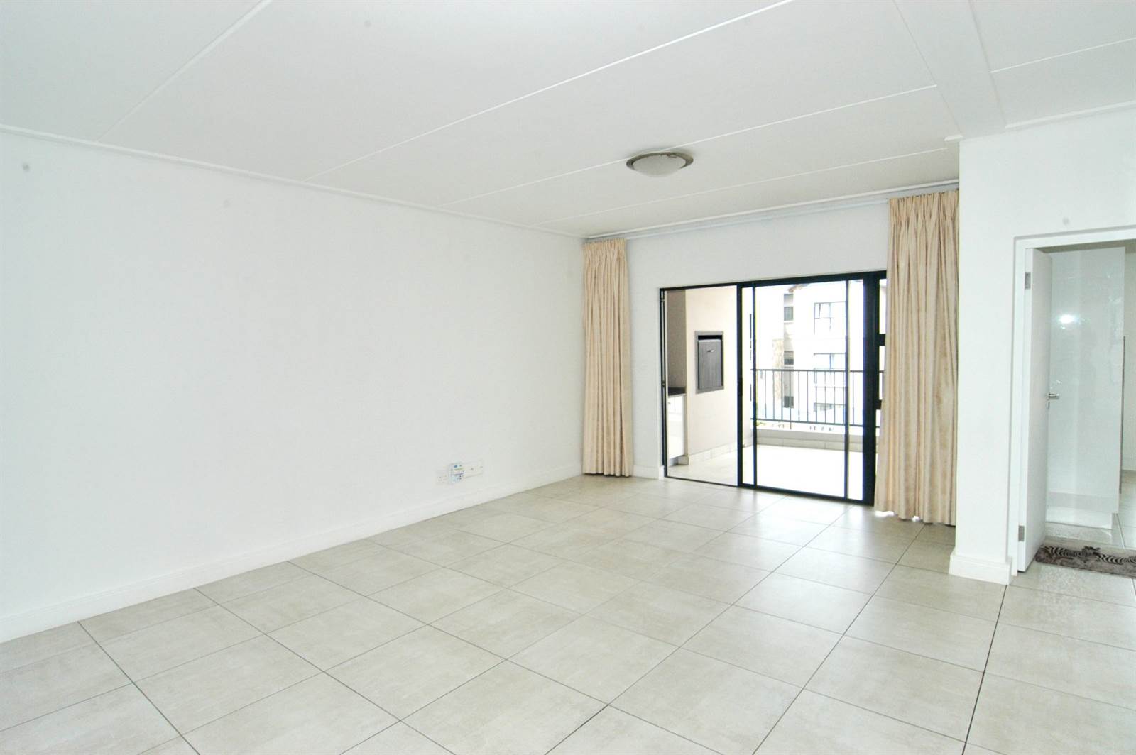 3 Bed Apartment in Waterfall Estate photo number 7