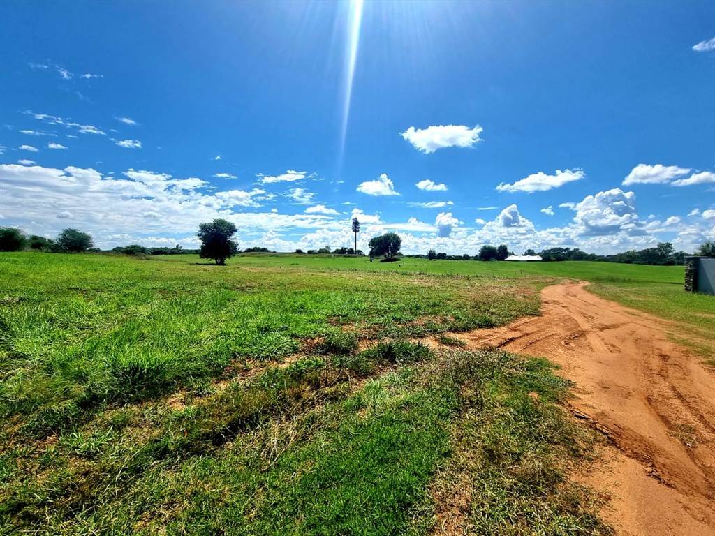 673 m² Land available in Parys Golf Estate photo number 3