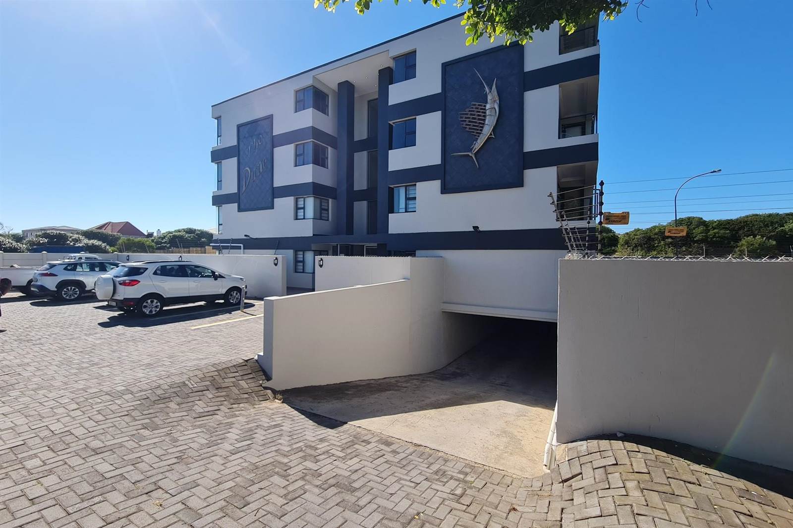 2 Bed Apartment in Jeffreys Bay photo number 13