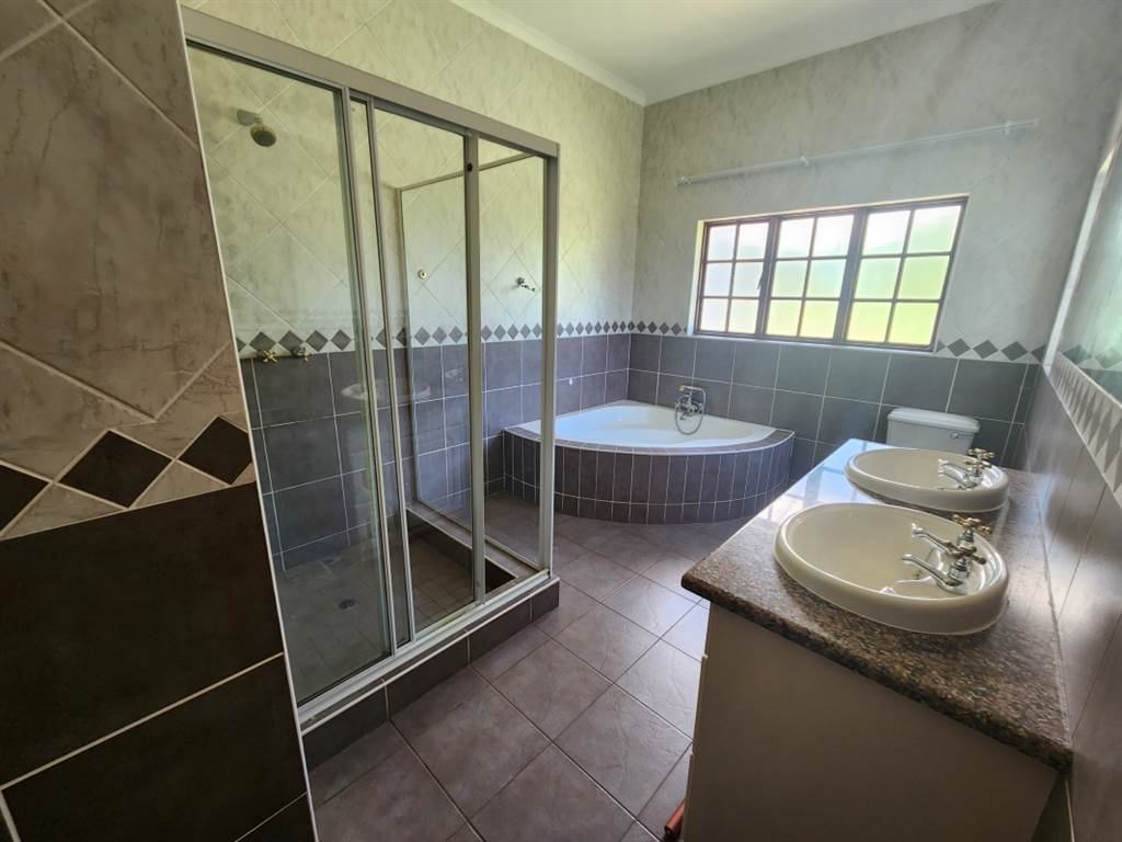 3 Bed House in Raslouw photo number 13