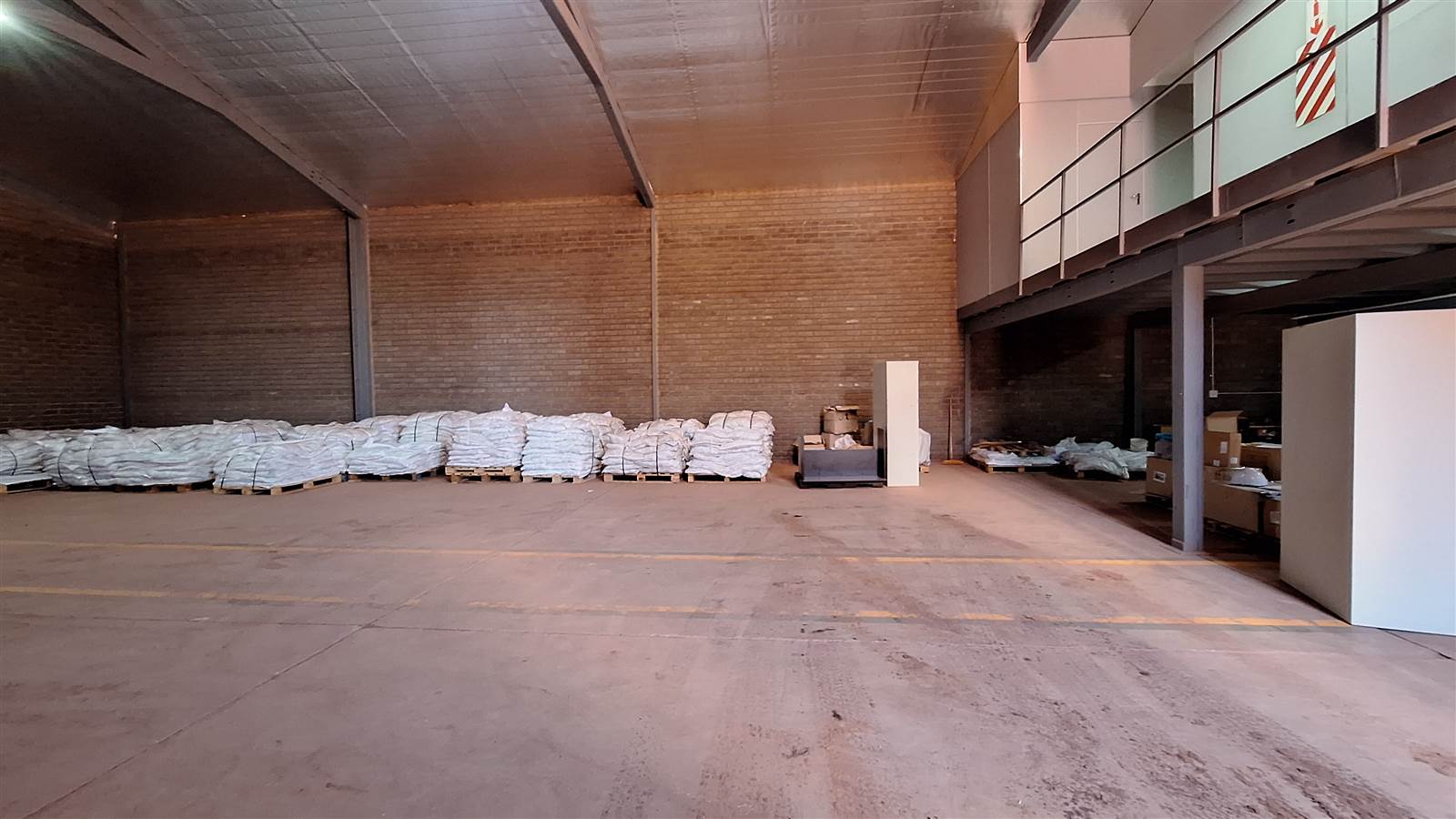 360  m² Industrial space in Kathu photo number 11