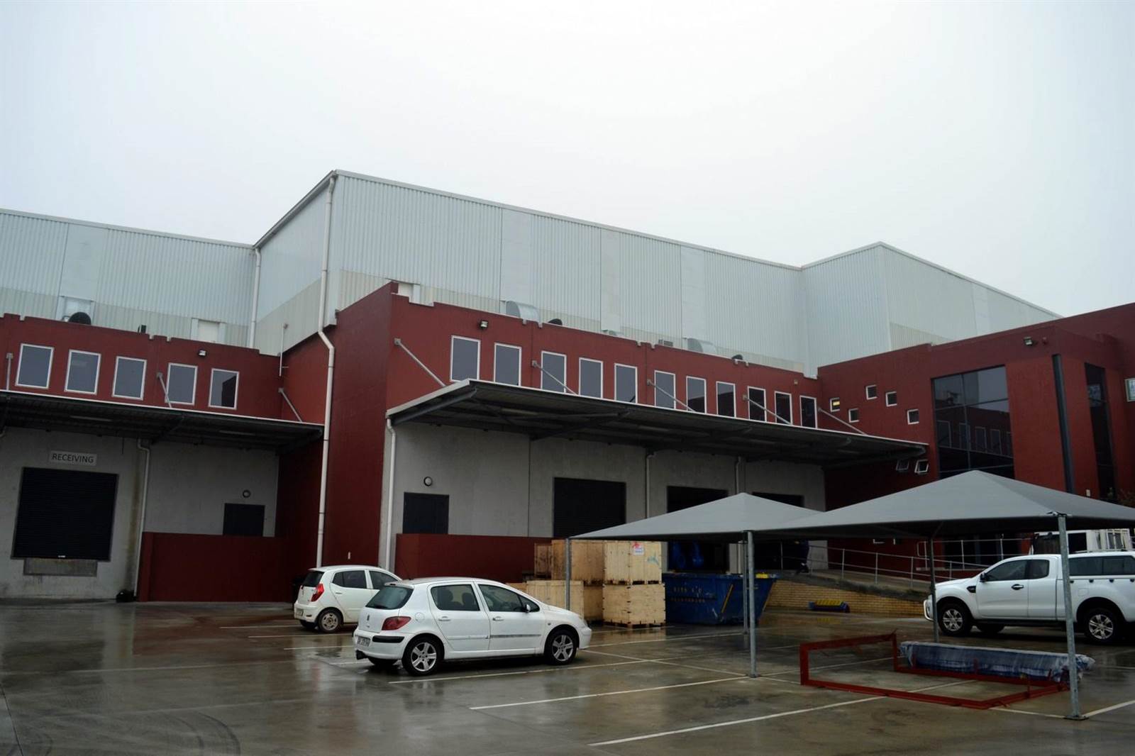 1315  m² Industrial space in Everite Industria photo number 1