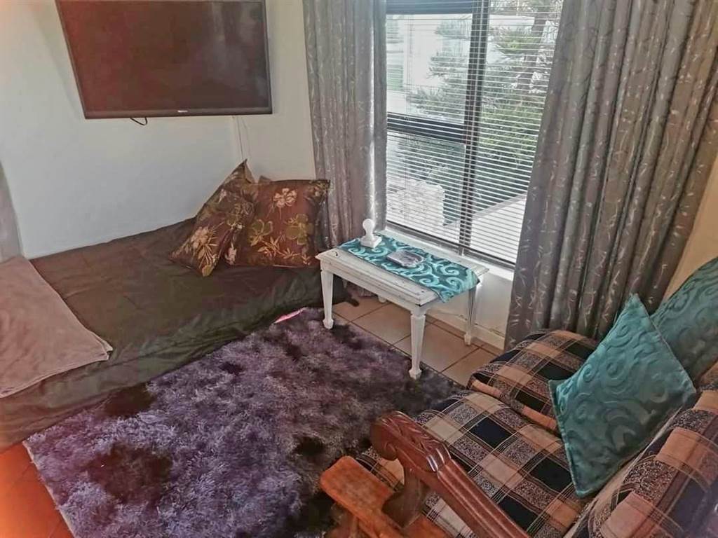 1 Bed Apartment in Saldanha photo number 2