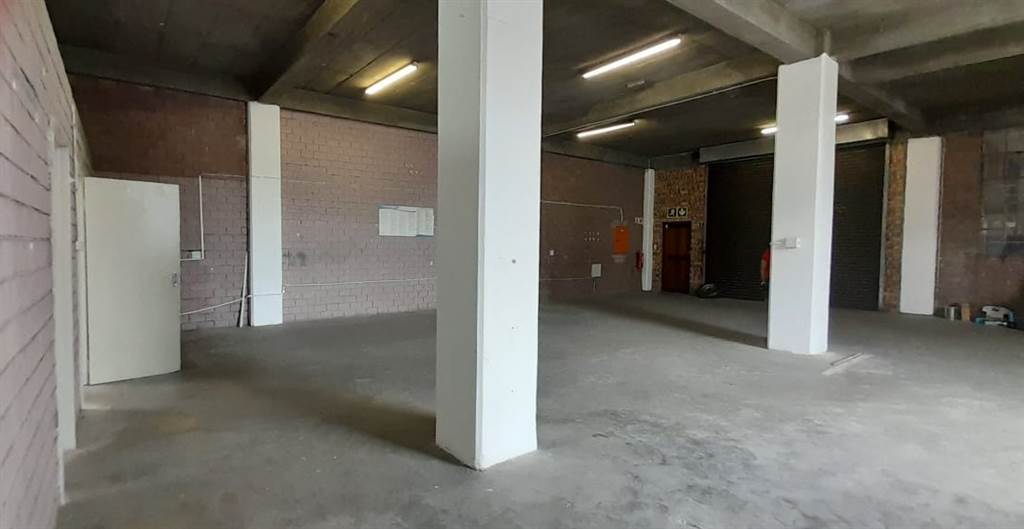 197  m² Industrial space in New Germany photo number 3