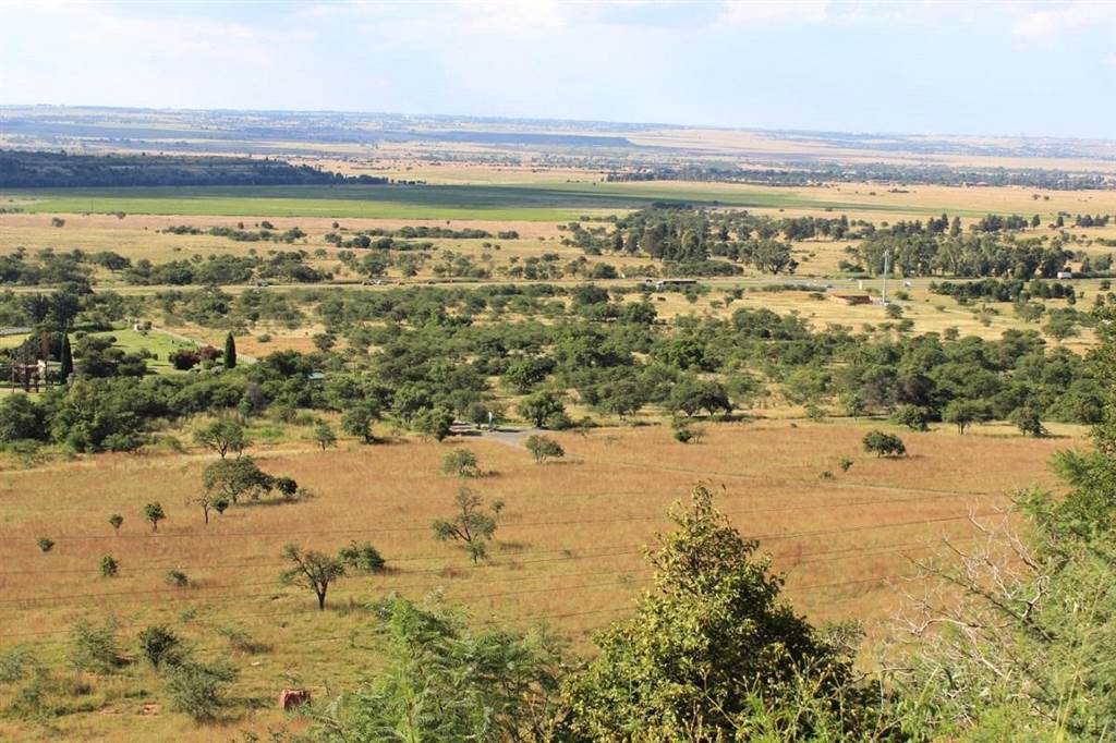 34.3 ha Land available in Krugersdorp Central photo number 1