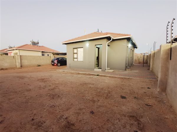 2 Bedroom House 2 Bedroom House