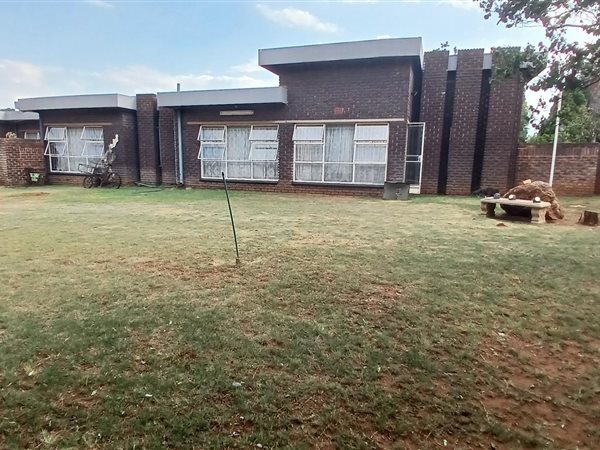 4 Bed House in Meyerton Central
