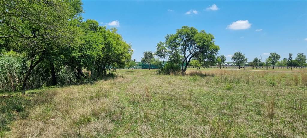 1000 m² Land available in Boschkop photo number 3