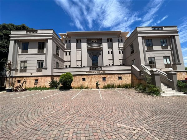 298  m² Commercial space in Rivonia