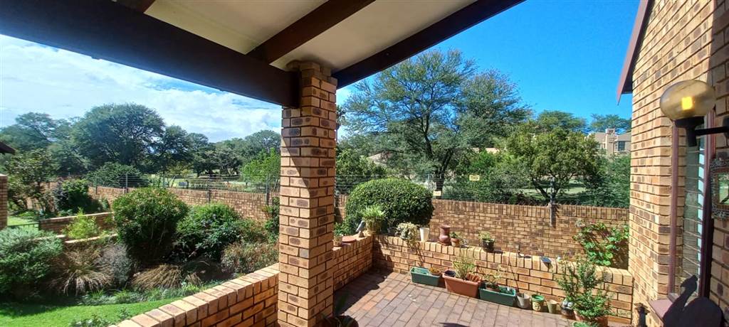 3 Bed Simplex in Lonehill photo number 18