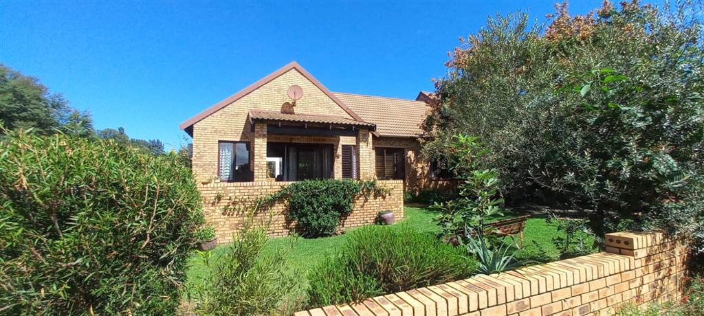 3 Bed Simplex in Lonehill photo number 14