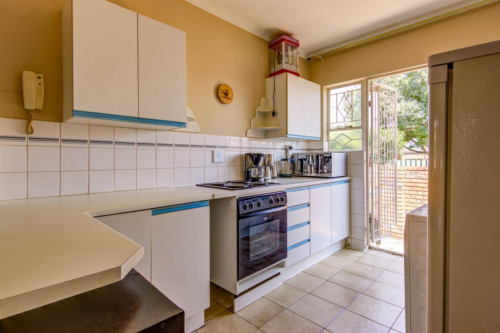 2 Bed Townhouse in Beyers Park photo number 8