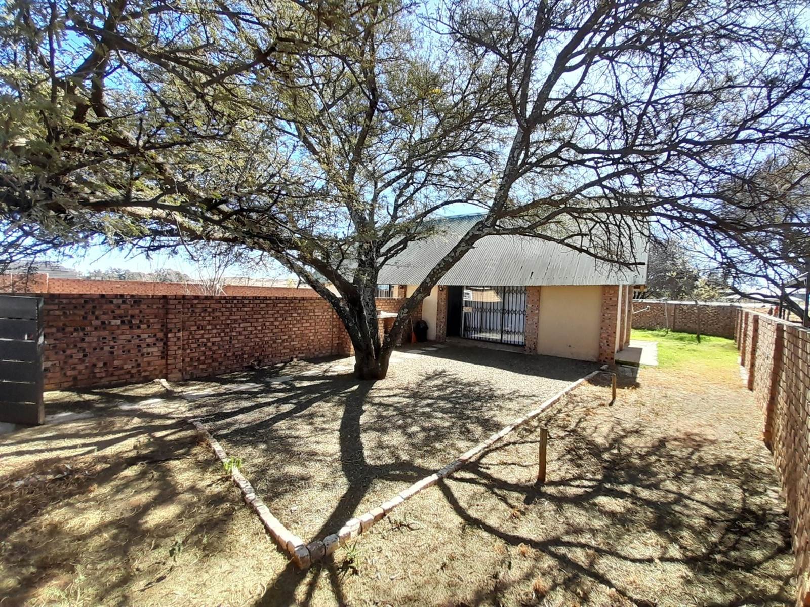 350 m² Land available in Bloemfontein Farms photo number 13