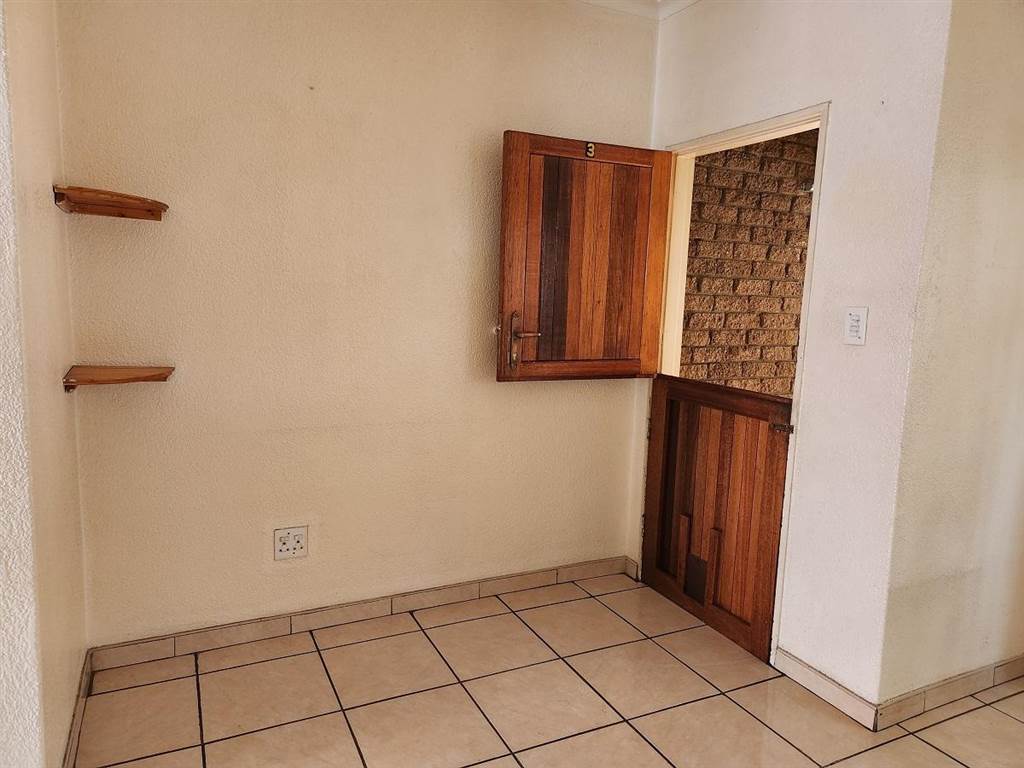 3 Bed Townhouse in Rustenburg Central photo number 16