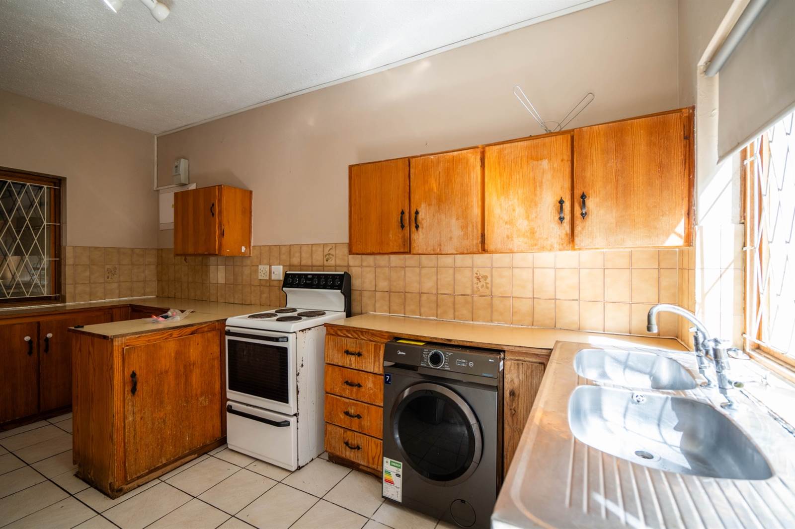 3 Bed Townhouse in Grahamstown Central photo number 20